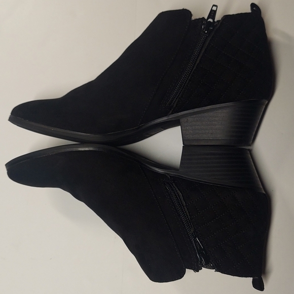 Style & Co Black Booties with Side zipper Size 8M - Picture 8 of 9